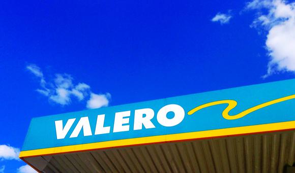 valero sign large